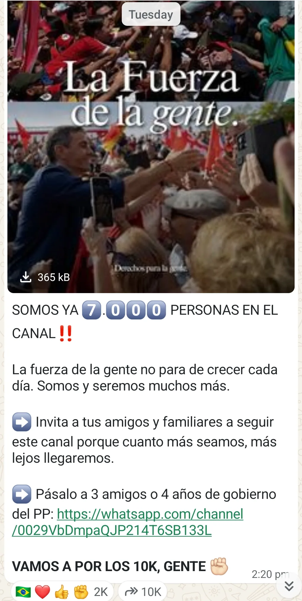 Captura da publicação do LA FUERZA DE LA GENTE de 27 de outubro: uma imagem de Lula e Pedro Sánchez cumprimentando multidões e o texto "SOMOS YA 7.000 PERSONAS EN EL CANAL", com 2.000 reações e 10.000 encaminhamentos.