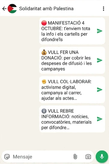 Le chat du bot en catalan, qui s'ouvre sur quatre messages suggérés : la manifestation du 4 octobre, « Je veux faire un don », « Je veux aider » et « Je veux recevoir des infos ».